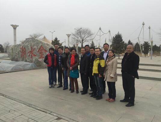 加强片区机构之间交流，促进行业秩序良好发展