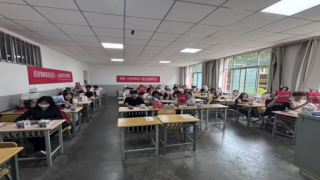 方正证券“投资者教育进百校”活动走进兰州工商学院助力青年学子提升金融素养